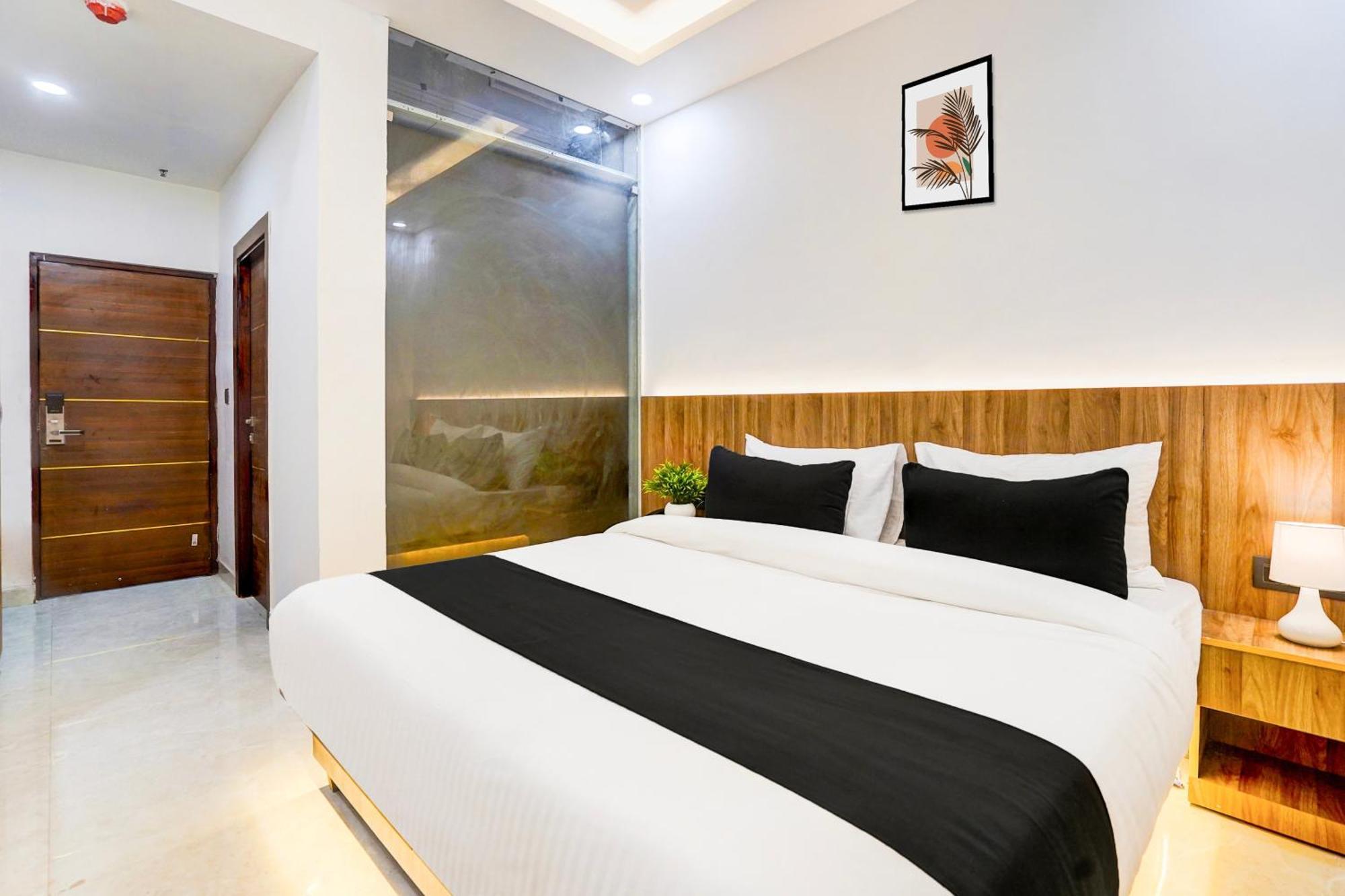 Townhouse Grand Address Hotel And Banquet Ghaziabad Exterior photo